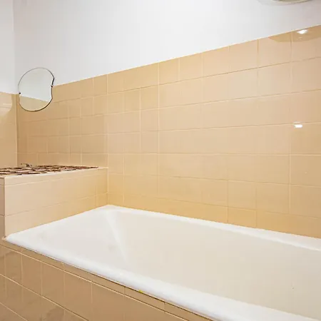 Amazing In With Wifi Apartment Raslina