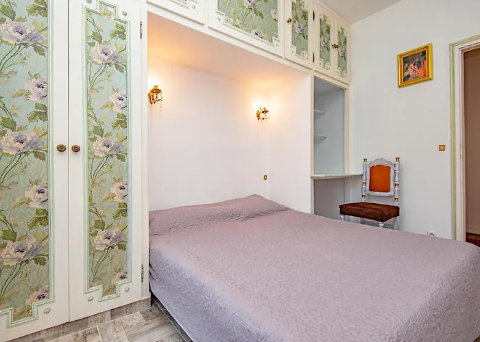 Amazing In With Wifi Raslina