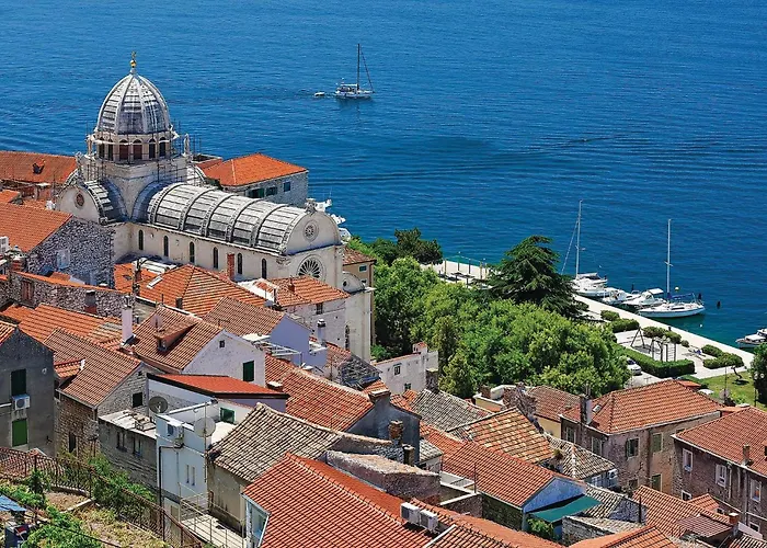 Apartament Amazing In With Wifi Raslina